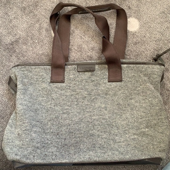 Lacoste handbag - Picture 3 of 5
